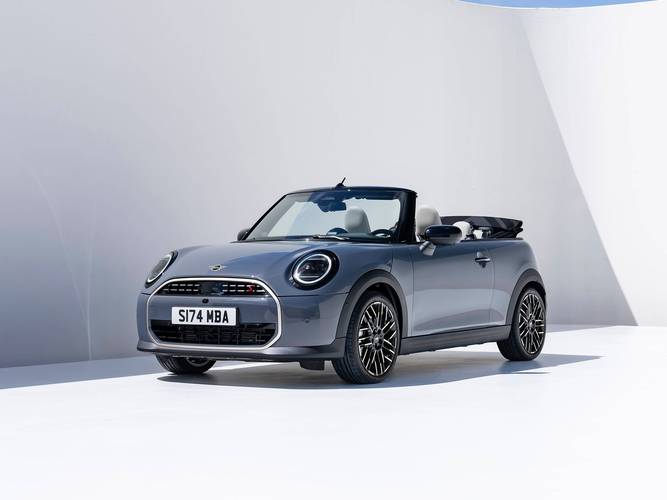 敞篷宝马mini/敞篷宝马迷你后座怎么放平