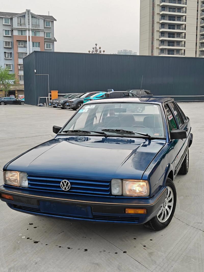 20年桑塔纳二手车多少钱,20年的桑塔纳能卖多少钱