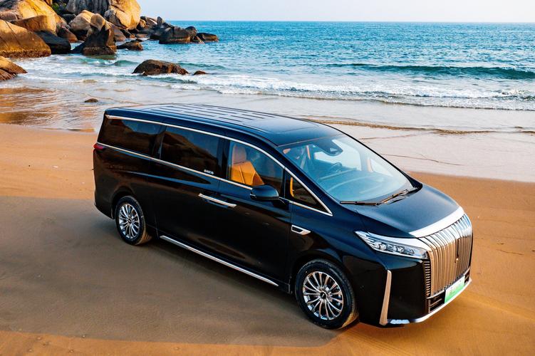 哈弗商务车7座最新款(哈佛商务车7座报价和图片欣赏)