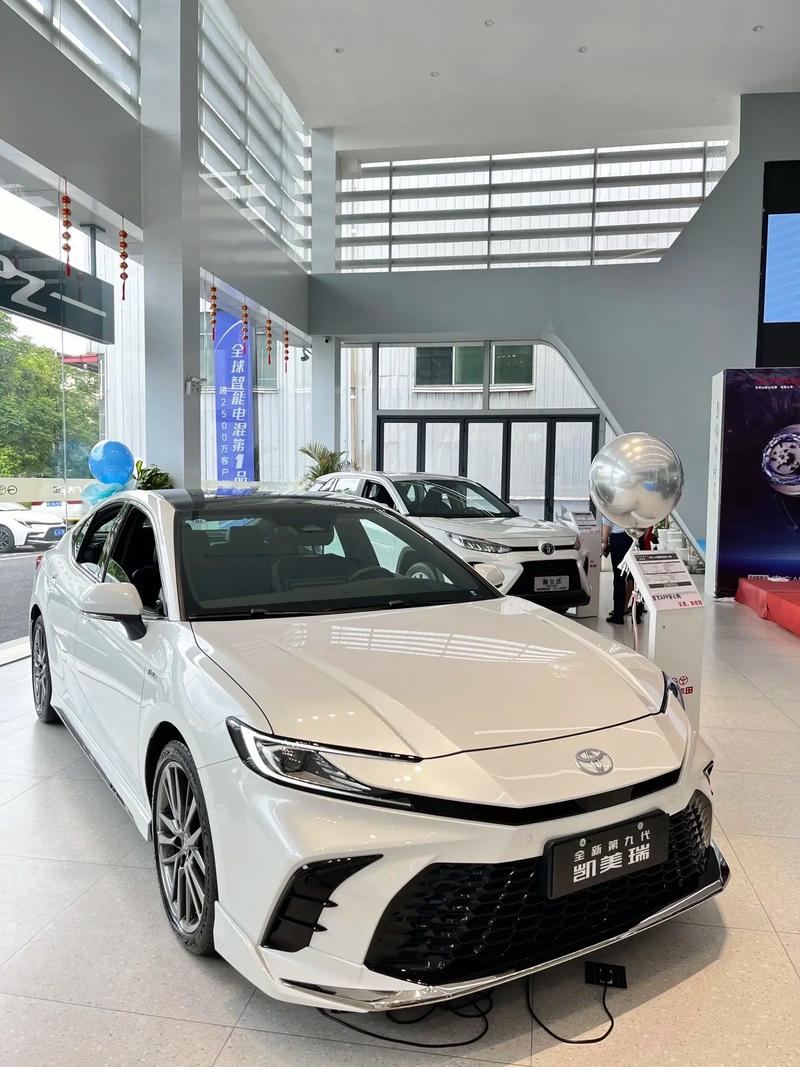 新款丰田凯美瑞运动版(2021全新凯美瑞运动版)