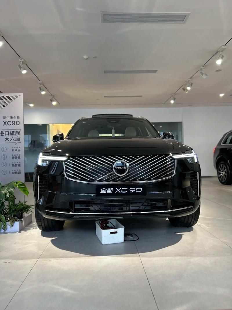 沃尔沃最新款suv图片及价格 沃尔沃新款车型价格及图片2020