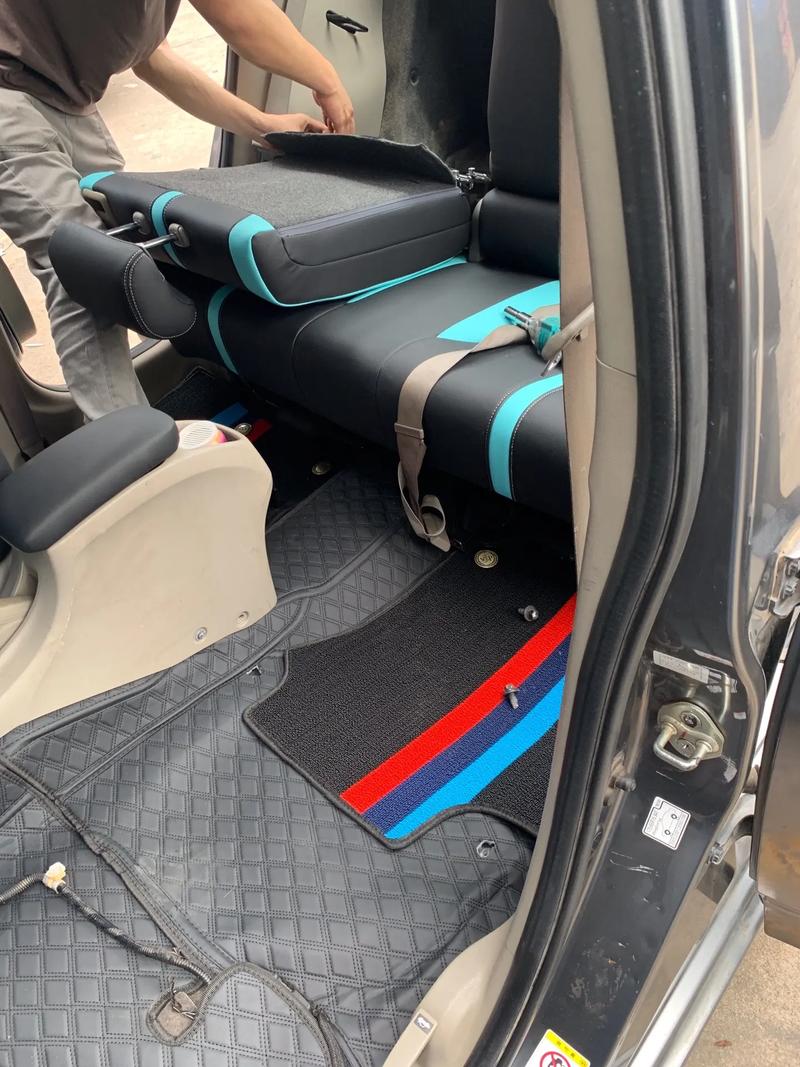 广汽本田新款凌派(广汽本田新款凌派扶手箱拆卸视频)