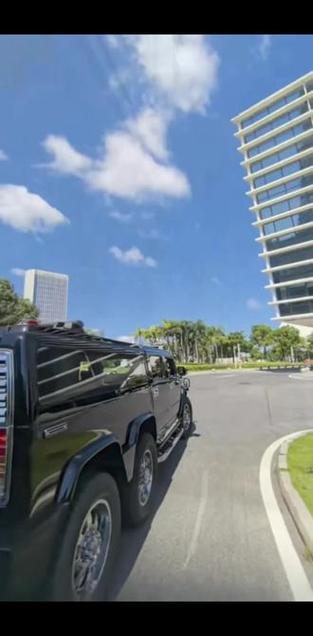 悍马六轮加长版 悍马6轮