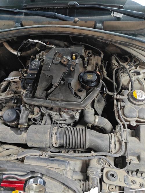 捷豹jaguar／捷豹JAGUAR FPACE 30L机油一般几升