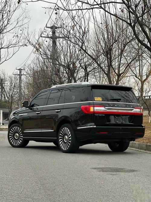 【林肯领航员2023款新车报价,林肯领航员2020款价格汽车之家】