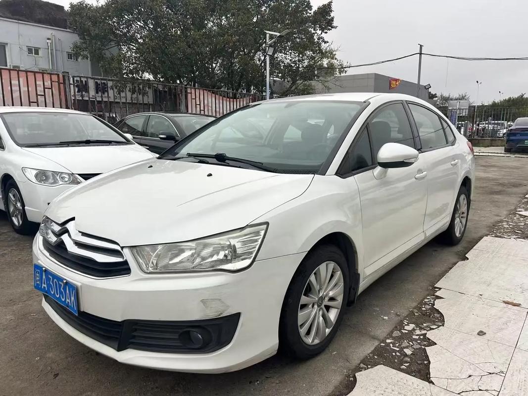 2015年雪铁龙世嘉/2015年雪铁龙世嘉手动16系现在能卖多少