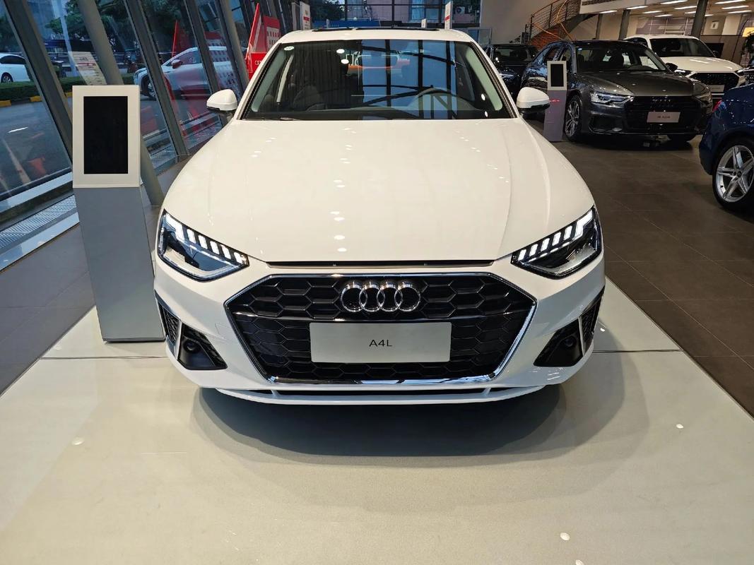 奥迪a4目前最低价,奥迪a4最低配价格